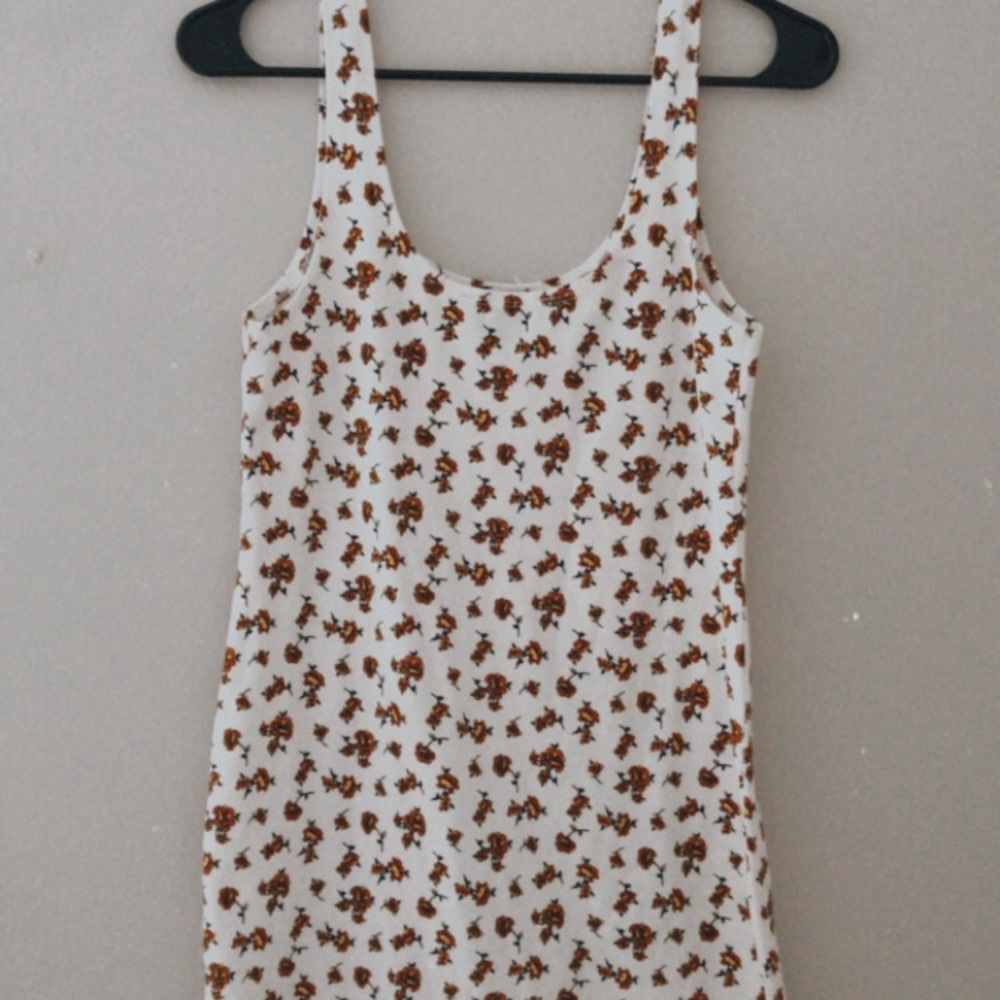 Dress - Picture 3 of 3